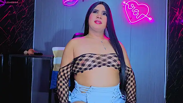 Karenn rosee online show from 10/04/25, 05:42