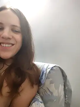 Snapshot of lauflor chatting on 04/18/26, 07:07 lauflor online show from 04/18/26, 07:07