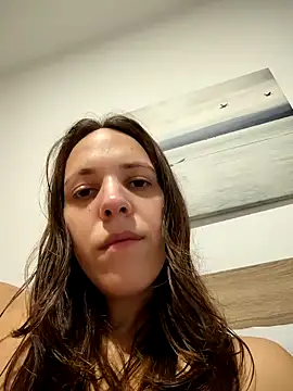 Snapshot of lauflor chatting on 05/01/26, 10:42 lauflor online show from 05/01/26, 10:42