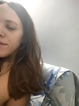 Snapshot of lauflor chatting on 04/19/26, 07:38 lauflor online show from 04/19/26, 07:38