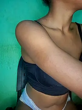 pretinha br online show from 09/28/25, 08:16