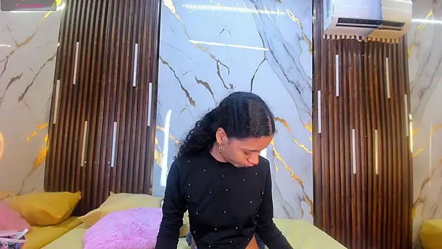 VictoriaDuart online show from 09/22/25, 08:15