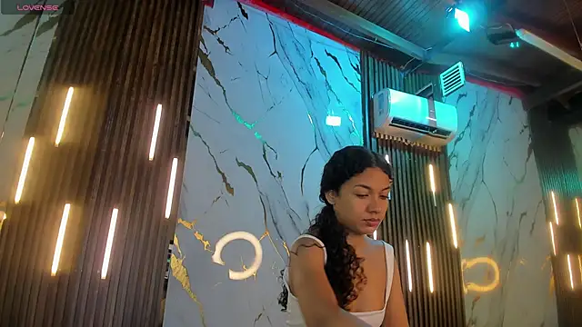 VictoriaDuart online show from 02/26/26, 08:31