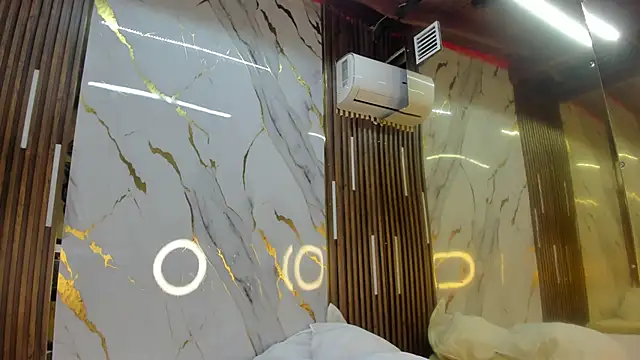 VictoriaDuart online show from 04/10/26, 08:27