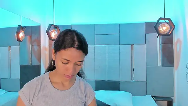 VictoriaDuart online show from 02/07/26, 08:17