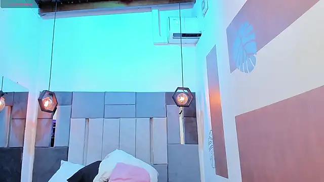 VictoriaDuart online show from 02/05/26, 08:26