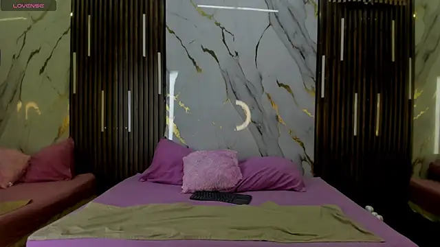 VictoriaDuart online show from 09/10/25, 07:57