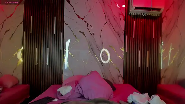 VictoriaDuart online show from 11/03/25, 08:56