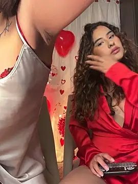  Sara london  online show from 02/04/26, 03:34