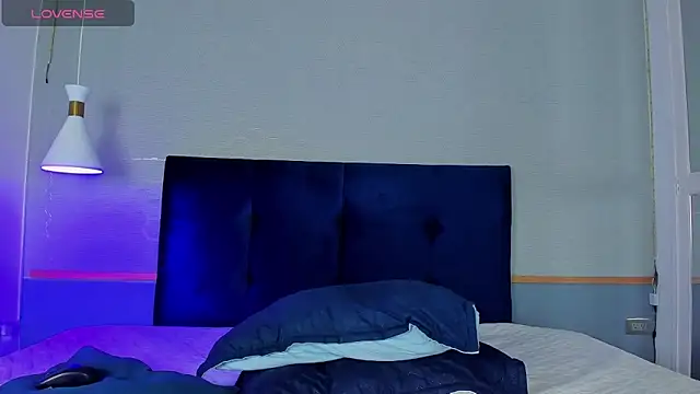 Tsuki Maru online show from 11/04/25, 01:26