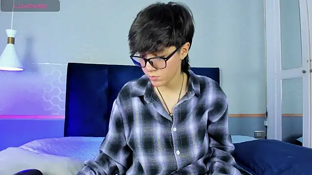 Tsuki Maru online show from 11/02/25, 08:14