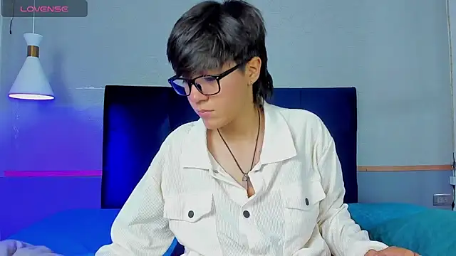 Tsuki Maru online show from 11/03/25, 08:12