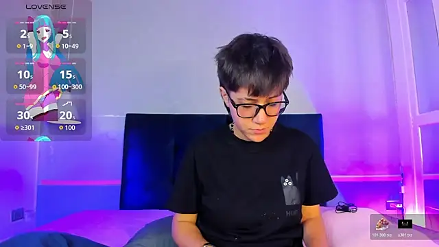 Tsuki Maru online show from 11/14/25, 08:01