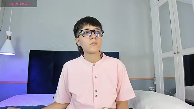 Tsuki Maru online show from 11/10/25, 09:31