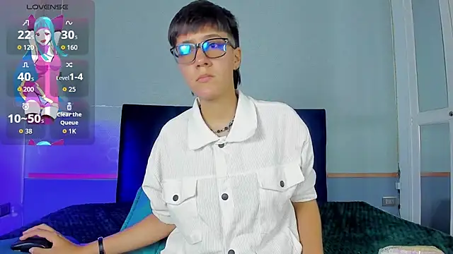 Tsuki Maru online show from 11/06/25, 08:35