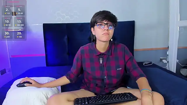 Tsuki Maru online show from 10/09/25, 08:31