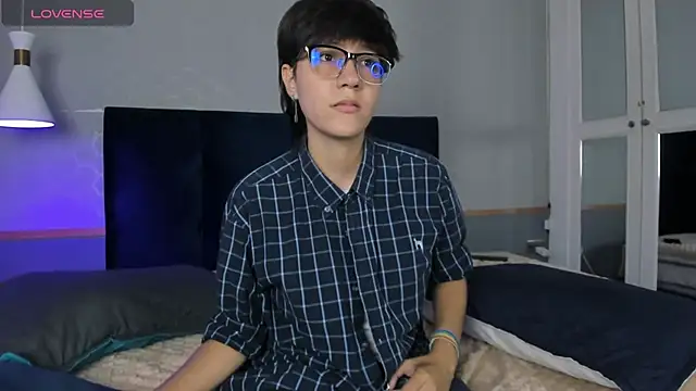 Tsuki Maru online show from 10/01/25, 08:02