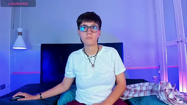 Tsuki Maru online show from 11/13/25, 08:02