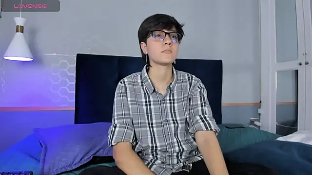 Tsuki Maru online show from 09/30/25, 12:33