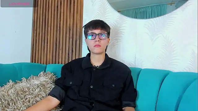 Tsuki Maru online show from 11/11/25, 02:34