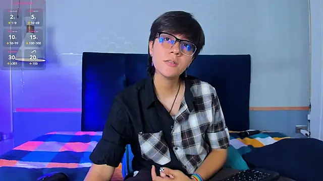 Tsuki Maru online show from 10/10/25, 08:09