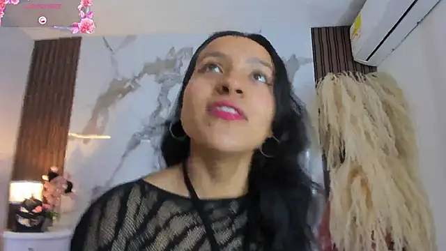 Snapshot of violettawatson chatting on 10/14/25, 01:34 violettawatson online show from 10/14/25, 01:34