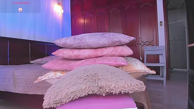 Shantal 777 online show from 03/03/26, 02:13