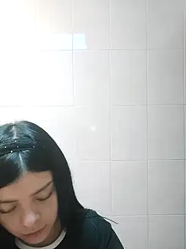 LunaJacobs online show from 04/07/26, 07:59