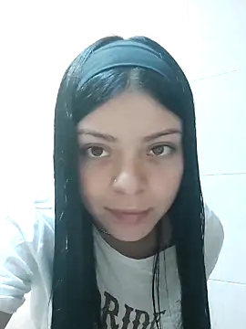 LunaJacobs online show from 10/21/25, 04:50