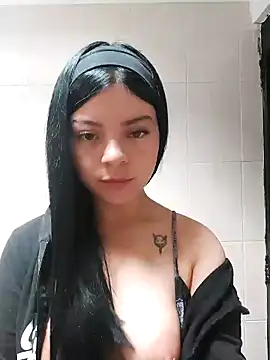 LunaJacobs online show from 05/04/26, 02:20