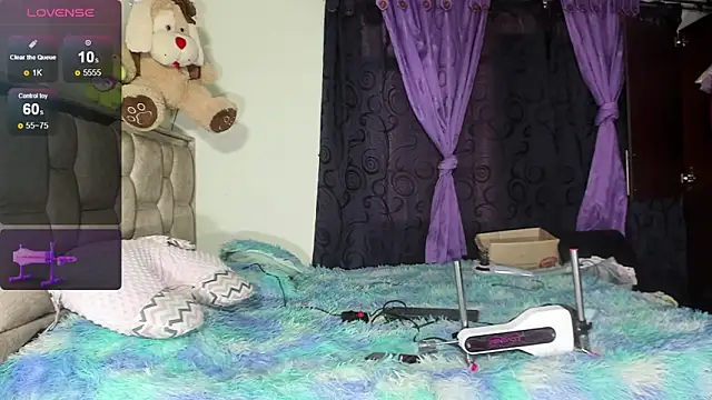 Snapshot of skinnyanddaphne chatting on 03/09/26, 06:55 skinnyanddaphne online show from 03/09/26, 06:55