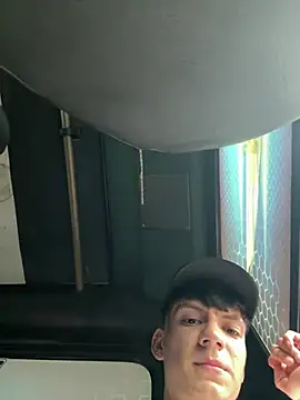 Snapshot of Luck__090 chatting on 04/24/26, 08:22 Luck 090 online show from 04/24/26, 08:22