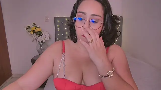 Snapshot of AnastaciaBlues chatting on 03/17/26, 04:26 AnastaciaBlues online show from 03/17/26, 04:26