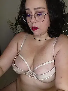 Snapshot of AnastaciaBlues chatting on 04/13/26, 04:38 AnastaciaBlues online show from 04/13/26, 04:38