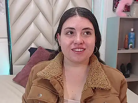 Vicluxxx online show from 10/24/25, 12:37