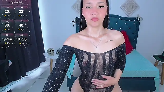 Snapshot of IamBunny_f_w chatting on 10/10/25, 01:34 IamBunny f w online show from 10/10/25, 01:34