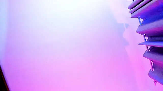  valeria saenz  online show from 11/18/25, 02:27