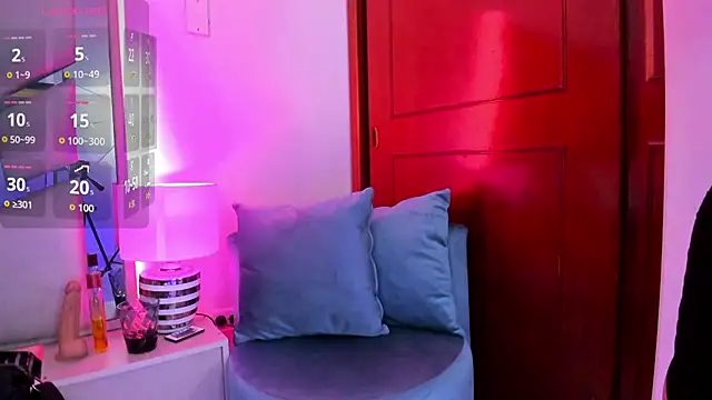  valeria saenz  online show from 10/24/25, 03:38