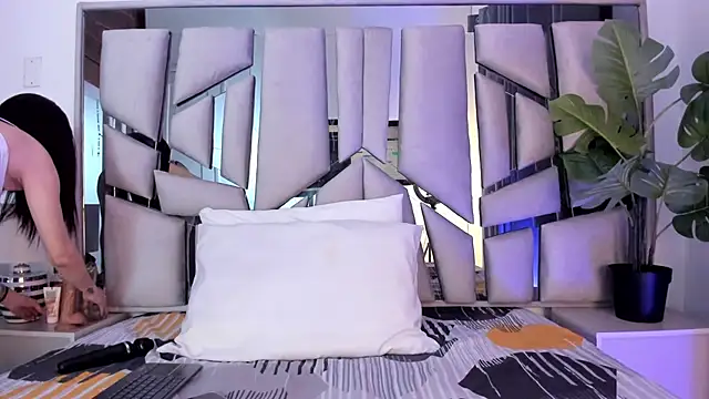  valeria saenz  online show from 11/03/25, 02:50