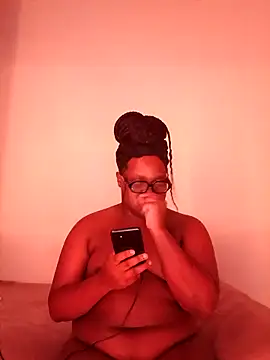 Gyminae online show from 10/28/25, 06:07