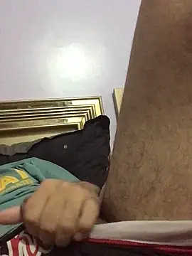 FlungBergenia online show from 11/07/25, 03:27