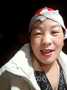 Snapshot of ningchun20 chatting on 11/21/25, 02:54 ningchun20 online show from 11/21/25, 02:54