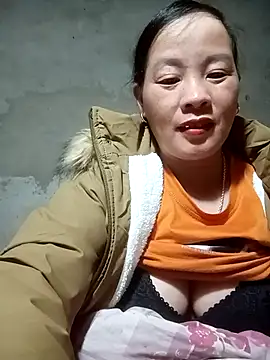 Snapshot of ningchun20 chatting on 11/30/25, 01:45 ningchun20 online show from 11/30/25, 01:45