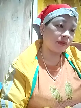 Snapshot of ningchun20 chatting on 10/24/25, 12:48 ningchun20 online show from 10/24/25, 12:48