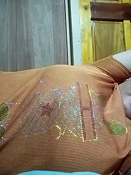 Snapshot of ningchun20 chatting on 10/27/25, 05:52 ningchun20 online show from 10/27/25, 05:52