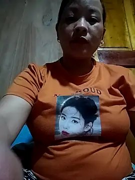 Snapshot of ningchun20 chatting on 10/14/25, 12:28 ningchun20 online show from 10/14/25, 12:28