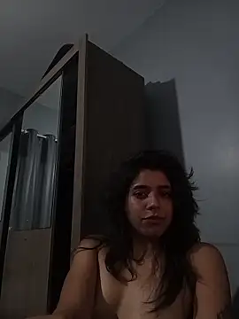 Maricamposs online show from 11/14/25, 12:03