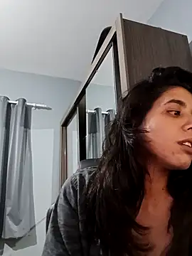 Maricamposs online show from 11/12/25, 12:37