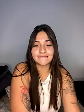 Snapshot of sexybeluxxx chatting on 11/26/25, 11:27 sexybeluxxx online show from 11/26/25, 11:27