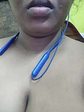 Snapshot of Tamil_Kaamini_Times chatting on 11/04/25, 01:59 Tamil Kaamini Times online show from 11/04/25, 01:59